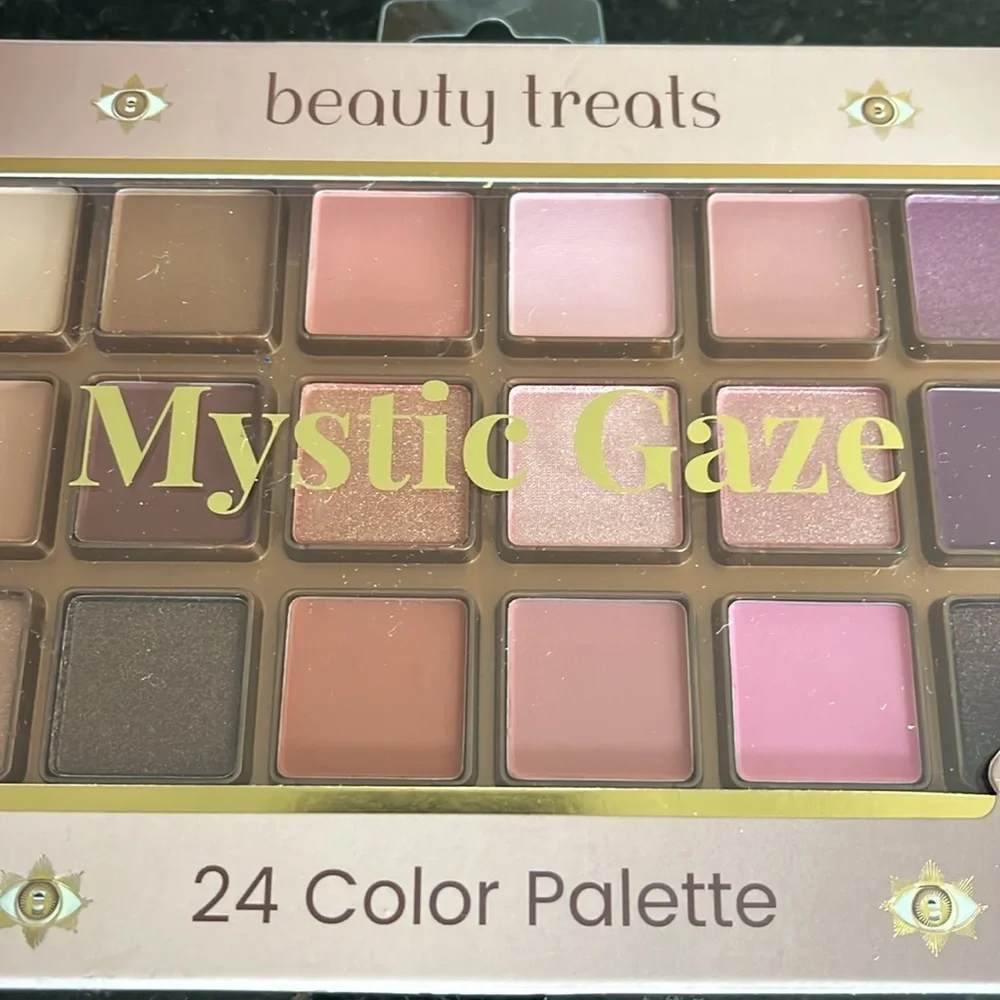 Mystic Gaze 24 Color Eye Shadow Palette